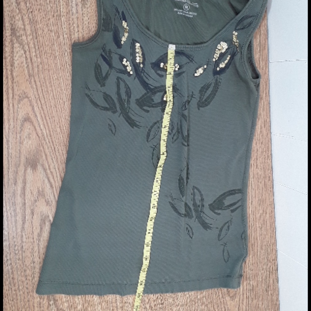 Eddie Bauer green tank top with gold embellishment medium - Picture 3 of 8
